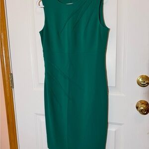 Sleeveless Emerald Sheath Dress